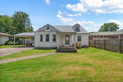 302 N 9th St, Cave City, KY, 42127-9501 | Card Image