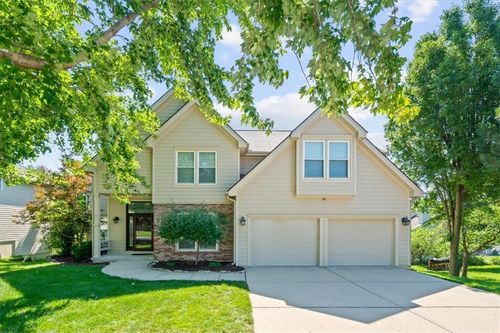 7801 N Revere Dr, Kansas City, MO, 64151-4423 | Card Image