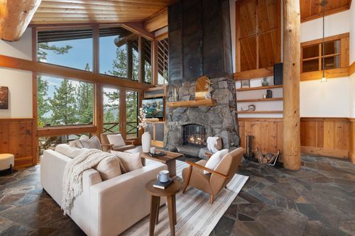 11910 Skislope Way, Truckee, CA, 96161-6608 | Card Image