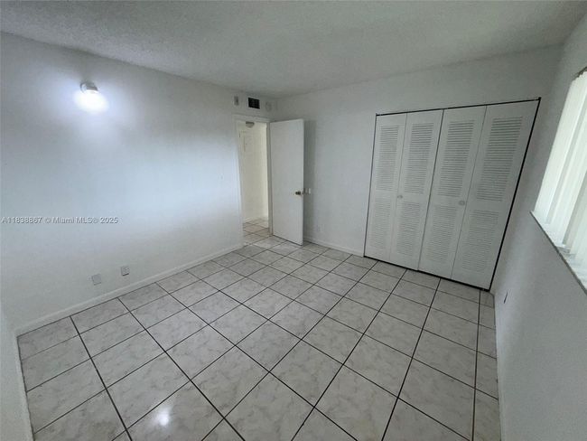 APT-105 - 8560 N Sherman Cir, Condo with 2 bedrooms, 1 bathrooms and null parking in Miramar FL | Image 10