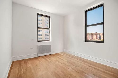 apt-d5-97 64th Ave, Rego Park, NY, 11374-2206 | Card Image