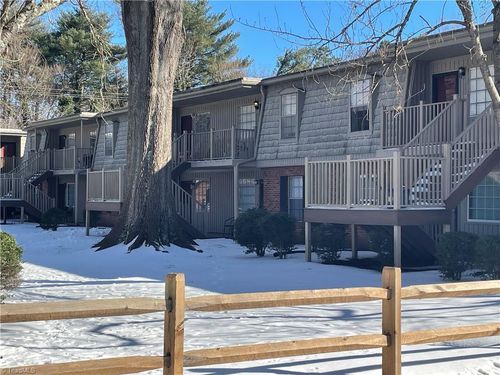 e-3824 Country Club Rd, Winston-Salem, NC, 27104-2964 | Card Image