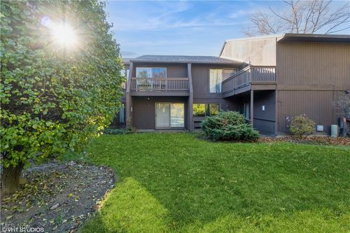 3725 Mayfield Rd, Cleveland Heights, OH, 44121-1799 | Card Image