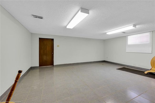 11 Algonquin Crt, House other with 3 bedrooms, 2 bathrooms and 3 parking in Hamilton ON | Image 27