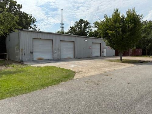 275 S 13th St, Beaumont, TX, 77702-2511 | Card Image