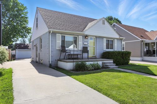 26220 Culver St, Saint Clair Shores, MI, 48081-3331 | Card Image
