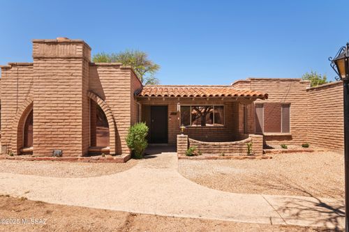 2426 N Shade Tree Cir, Tucson, AZ, 85715-3738 | Card Image