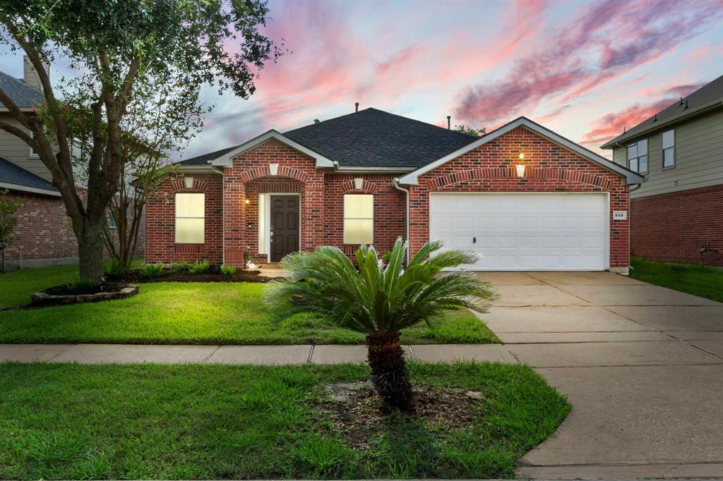 Small Cedar Dr, League City, TX 77573