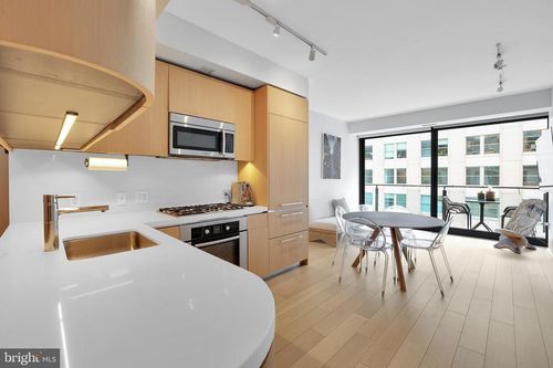 apt-506-925 H St Nw, WASHINGTON, DC, 20001-4979 | Card Image