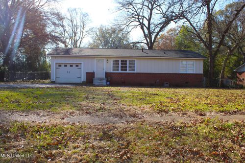 107 Tate St, Senatobia, MS, 38668-2725 | Card Image