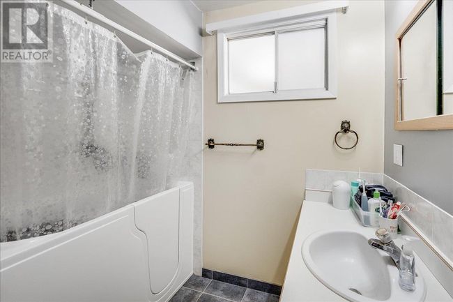 798 Kipling St, House other with 3 bedrooms, 2 bathrooms and 4 parking in Trail BC | Image 23