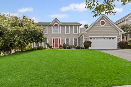 135 Arquilla Dr, Algonquin, IL, 60102-1708 | Card Image