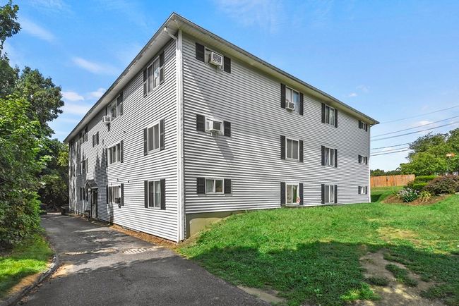 APT-10 - 33 Huron St, Condo with 2 bedrooms, 1 bathrooms and 1 parking in Fitchburg MA | Image 19