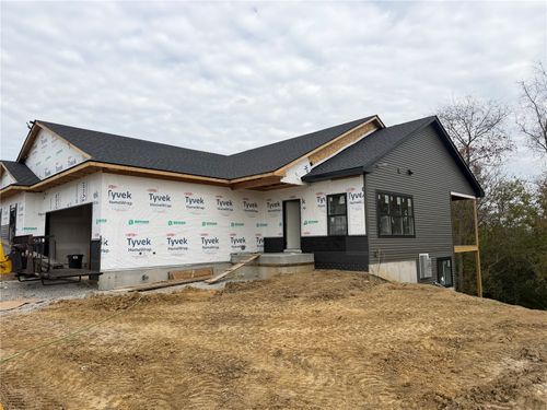 570 Maclan Circle, Iowa City, IA, 52246 | Card Image