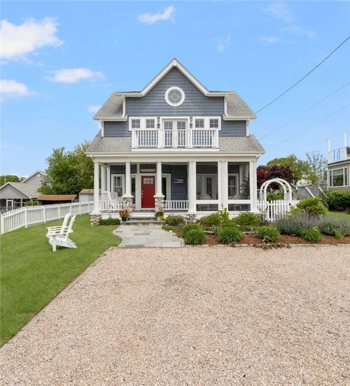 439 Wandsworth St, Narragansett, RI, 02882-3414 | Card Image