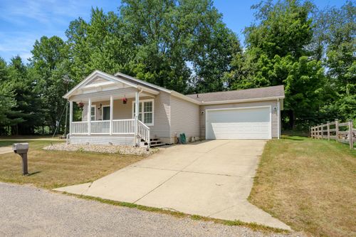 54438 River Birch Dr, Eau Claire, MI, 49111-9563 | Card Image