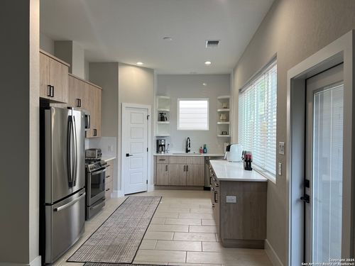 unit-15-1618 W Lawndale Dr, San Antonio, TX, 78209-2439 | Card Image