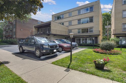1ae-947 Pleasant St, Oak Park, IL, 60302-3138 | Card Image