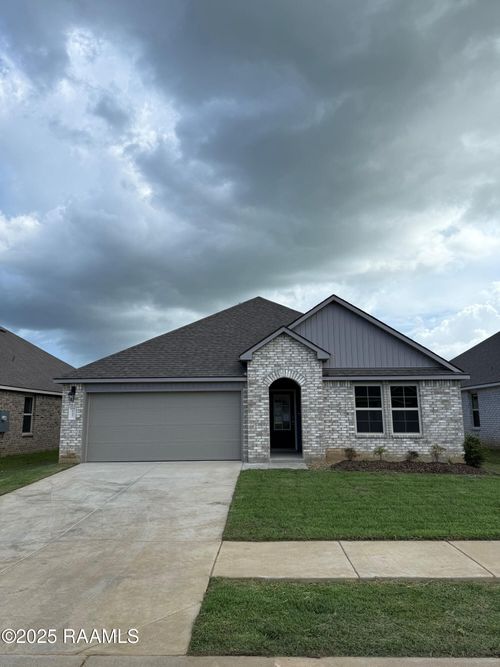 327 Crowne Parc Drive, Opelousas, LA, 70570 | Card Image