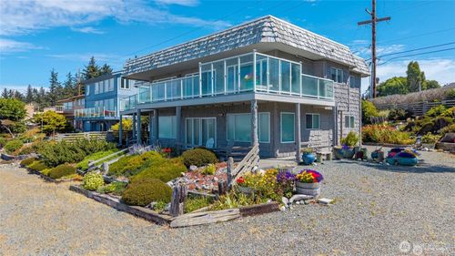 1505 W Beach Rd, Oak Harbor, WA, 98277-8575 | Card Image
