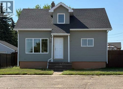 113 S Railway Ave E, Bow Island, AB, T0K0G0 | Card Image