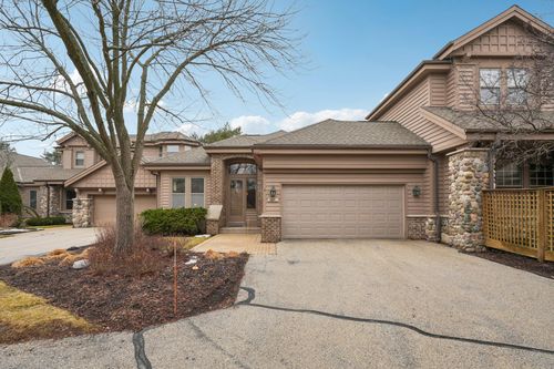 885 Rocky Pt, Brookfield, WI, 53005-5739 | Card Image