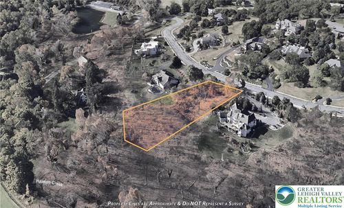 2695 Apple Valley Estates Dr, Orefield, PA, 18069-2260 | Card Image