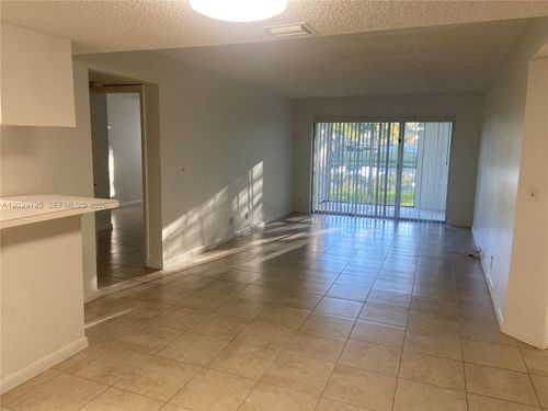 913-9811 Westview Dr, Coral Springs, FL, 33076-2540 | Card Image