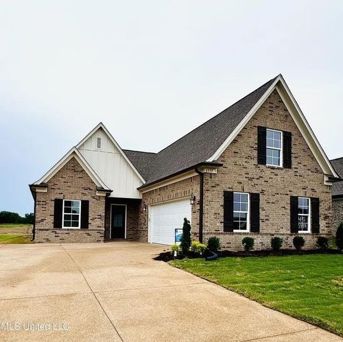 8871 Tucker Ln, Southaven, MS, 38672-1169 | Card Image