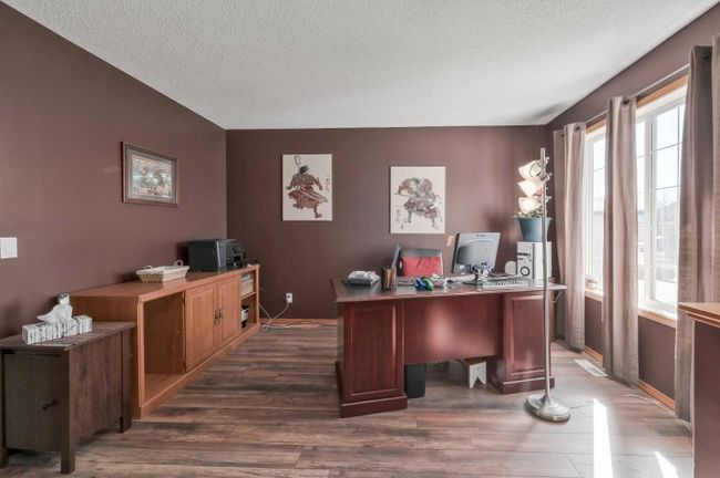 192 Stonegate Crescent Nw, Home with 4 bedrooms, 2 bathrooms and 4 parking in Airdrie AB | Image 5