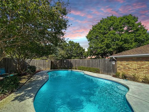 2409 Glen Morris Rd, Carrollton, TX, 75007-2016 | Card Image