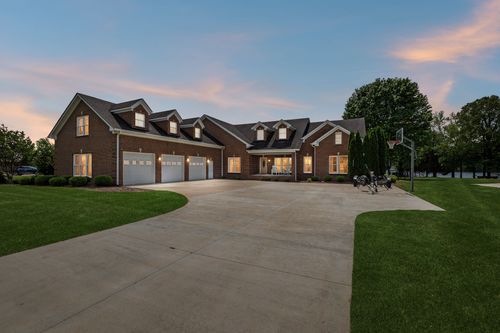 658 Shasteen Bend Dr, Winchester, TN, 37398-4329 | Card Image