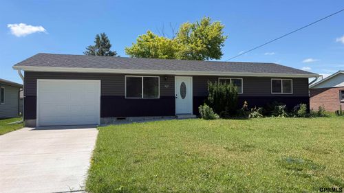 927 16th St, Gothenburg, NE, 69138-1502 | Card Image