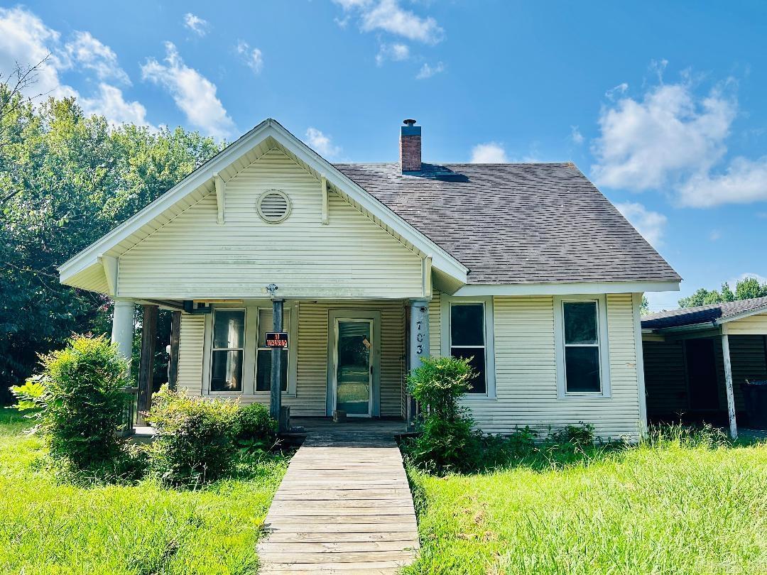 1st St, Atkins, AR 72823