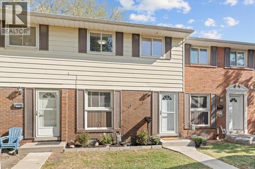 2-2960 Meadowbrook Lane, Windsor, ON, N8T3C8 | Card Image