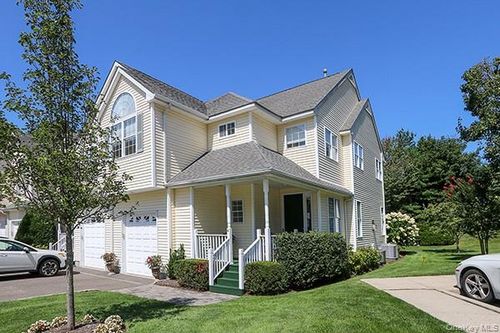 4 Spring Court, Huntington, NY, 11743 | Card Image
