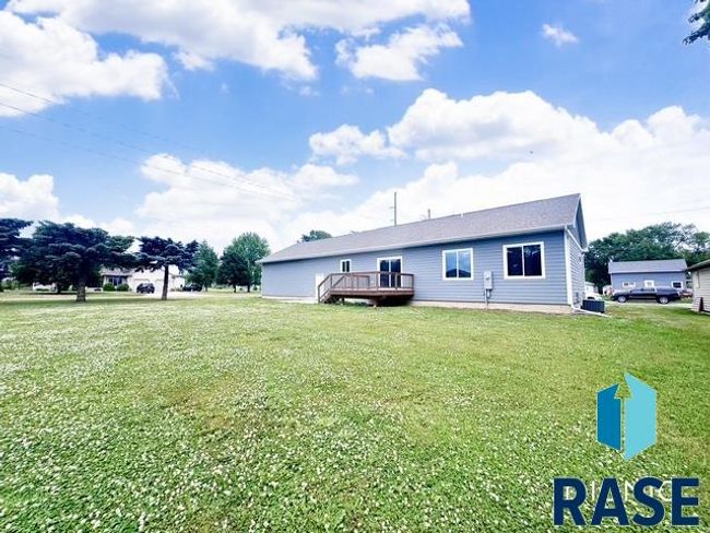 415 Elm St, House other with 3 bedrooms, 2 bathrooms and null parking in Lennox SD | Image 26