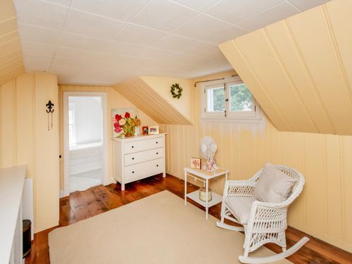 334 9th Ave N, Hopkins, MN, 55343-7369 | Card Image