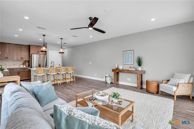 APT-315 - 540 River Run, Condo with 3 bedrooms, 2 bathrooms and null parking in New Braunfels TX | Image 18