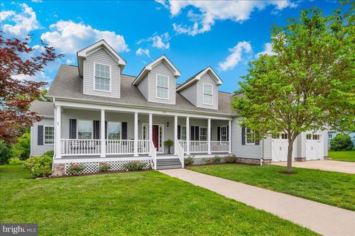 19711 Beall St, POOLESVILLE, MD, 20837-2066 | Card Image