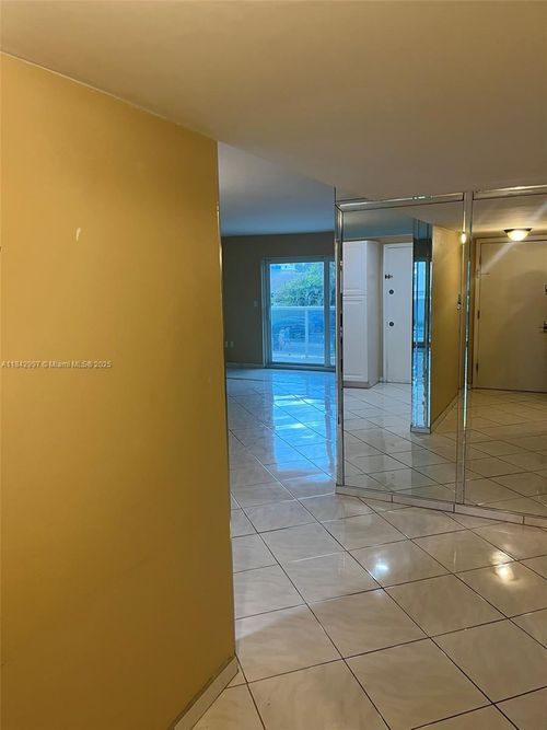 apt-207-1801 S Ocean Dr, Hollywood, FL, 33019-2411 | Card Image