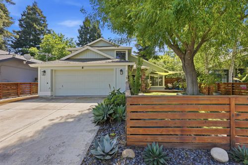 6108 Wolf Creek Ct, Elk Grove, CA, 95758-5361 | Card Image