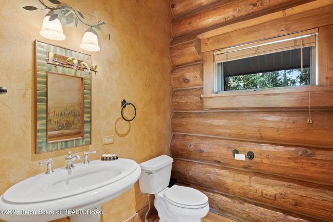 5725 Caddis Fly Dr, House other with 3 bedrooms, 4 bathrooms and null parking in Wilson WY | Image 15