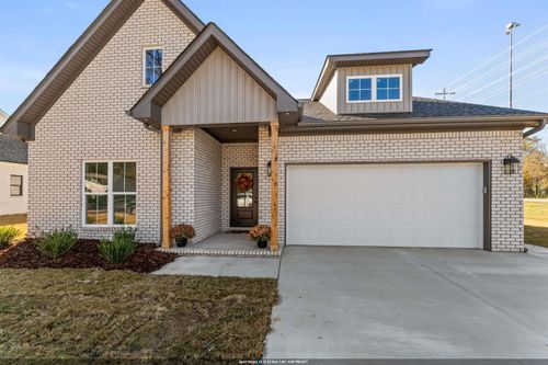 106 Jefferson Ave, Muscle Shoals, AL, 35661-1316 | Card Image