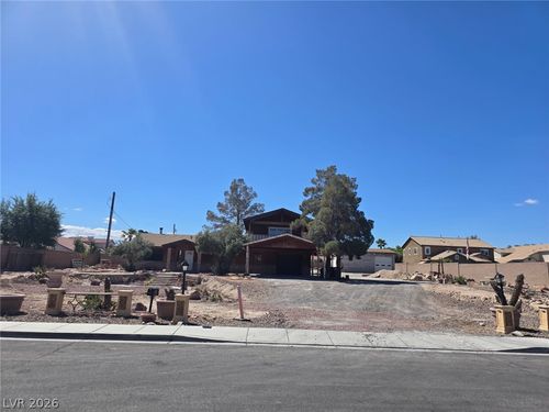 1695 E Camero Ave, Las Vegas, NV, 89123-2400 | Card Image