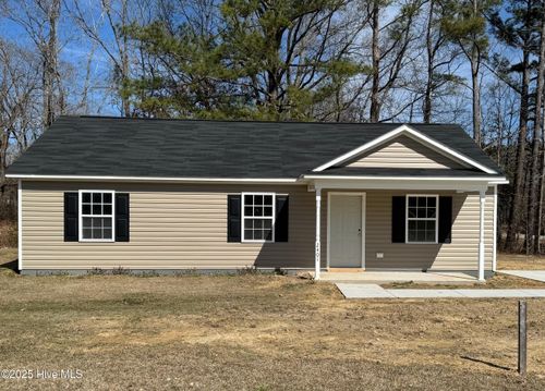 2401 Parker St, Tarboro, NC, 27886-2323 | Card Image
