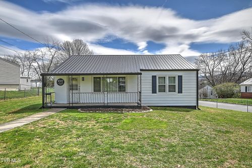 1017 Harding Ave, Johnson City, TN, 37604-5305 | Card Image