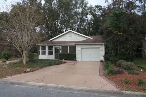 32512 Oak Park Dr, LEESBURG, FL, 34748-8761 | Card Image
