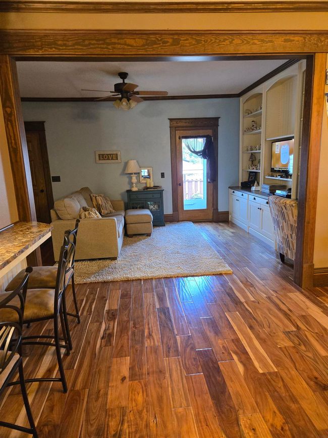 511 2 Nd St W, House other with 3 bedrooms, 2 bathrooms and null parking in Cresco IA | Image 9