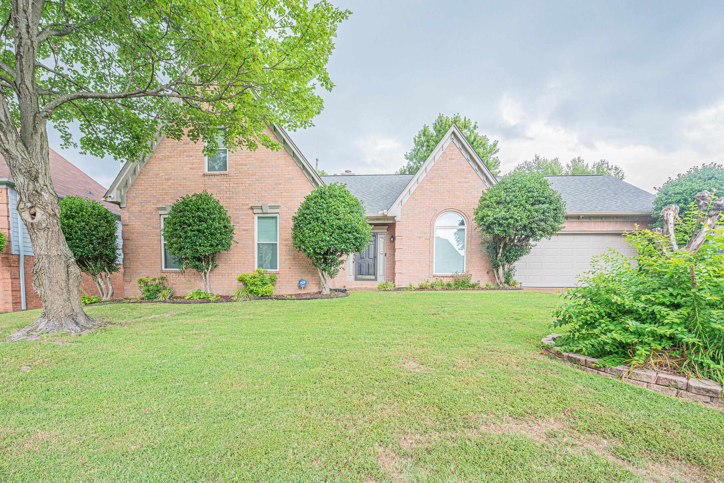 Country Downs Ln, Cordova, TN 38016